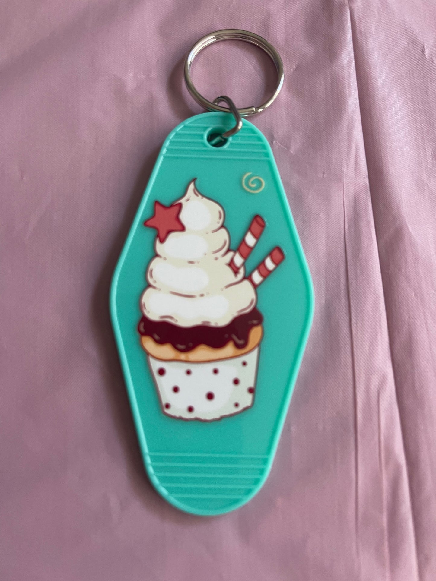 #76 Cupcake Shortcake~~Keychain