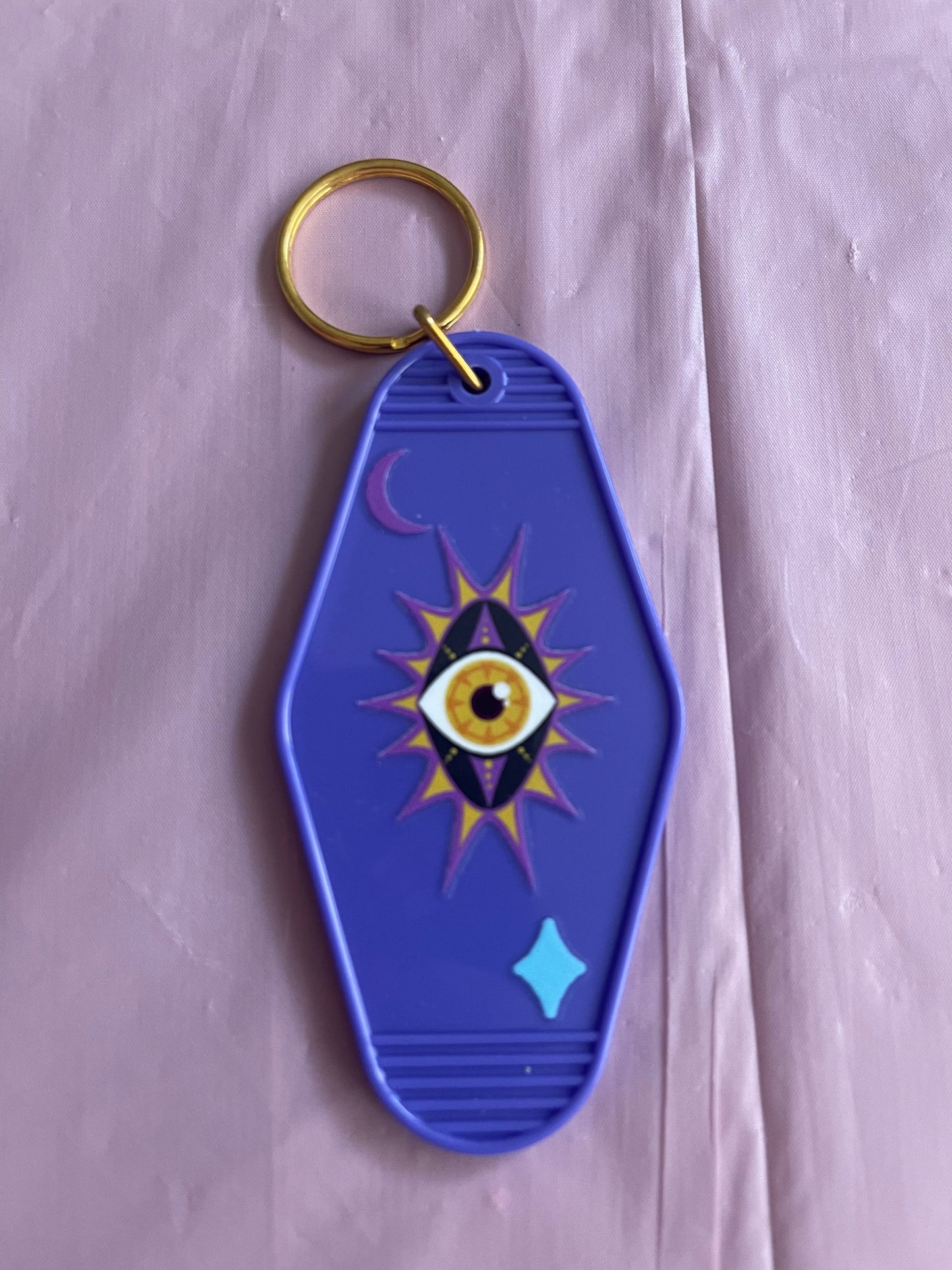 #82 Yellow Eye~~Keychain