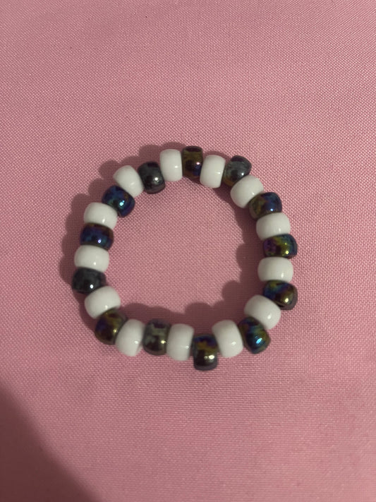 #10 Oil Spill & White~~Amari’s Bracelets