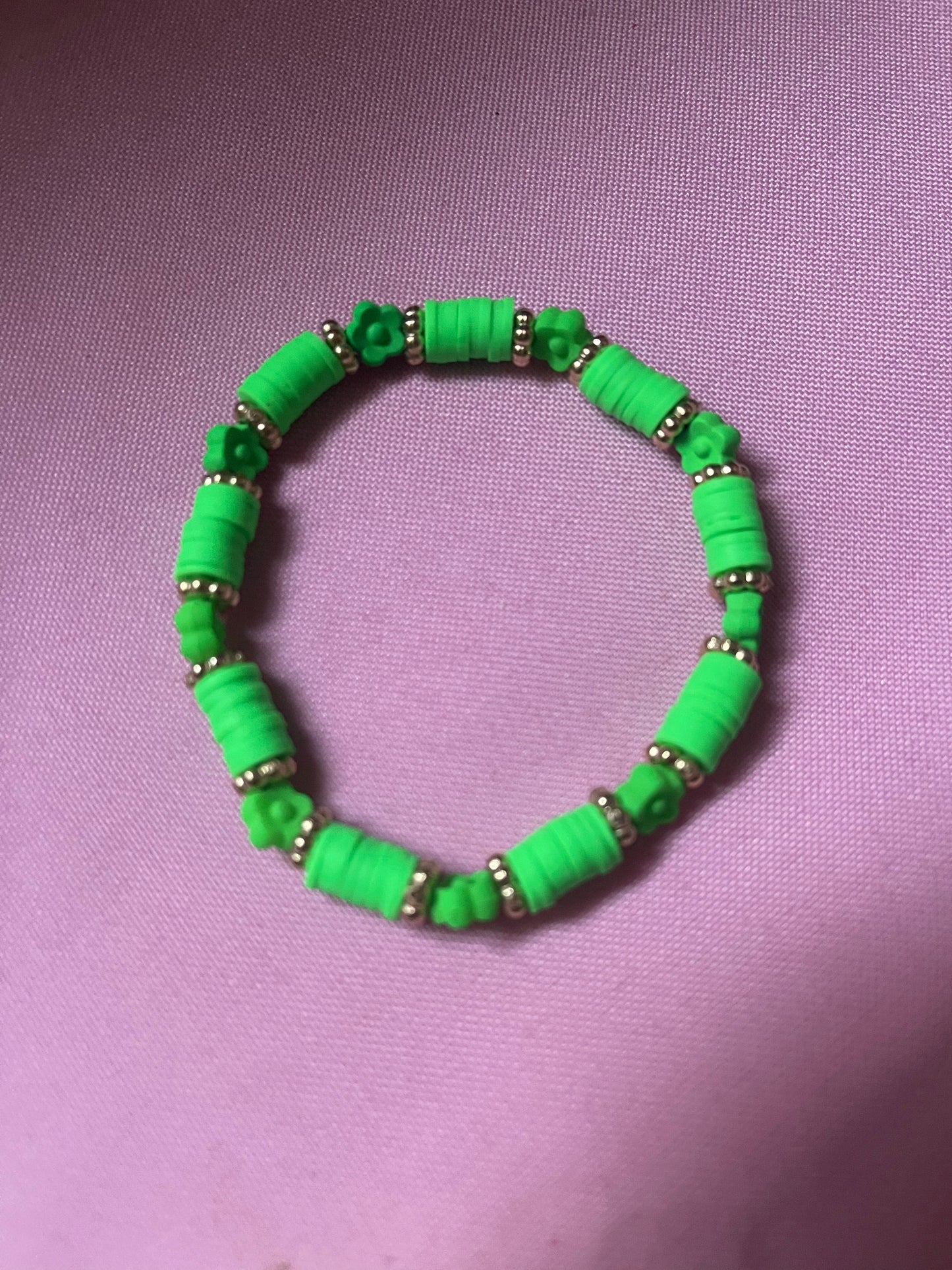 #200 Green Flowers~~Bracelet